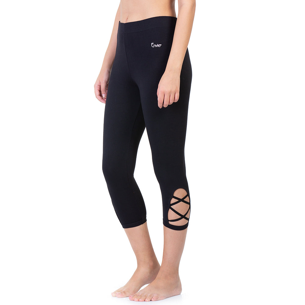 Buy BLACK PANTHER Womens Stretch Three Fourth Pants | Shoppers Stop